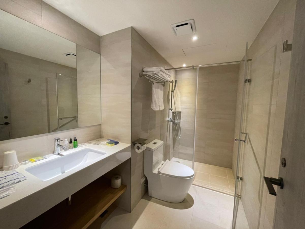 Dahu Park Hotel Taipei Exterior photo