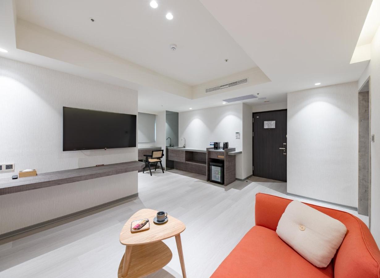 Dahu Park Hotel Taipei Exterior photo