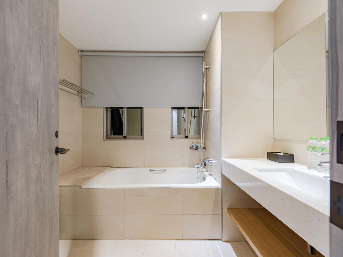 Dahu Park Hotel Taipei Exterior photo