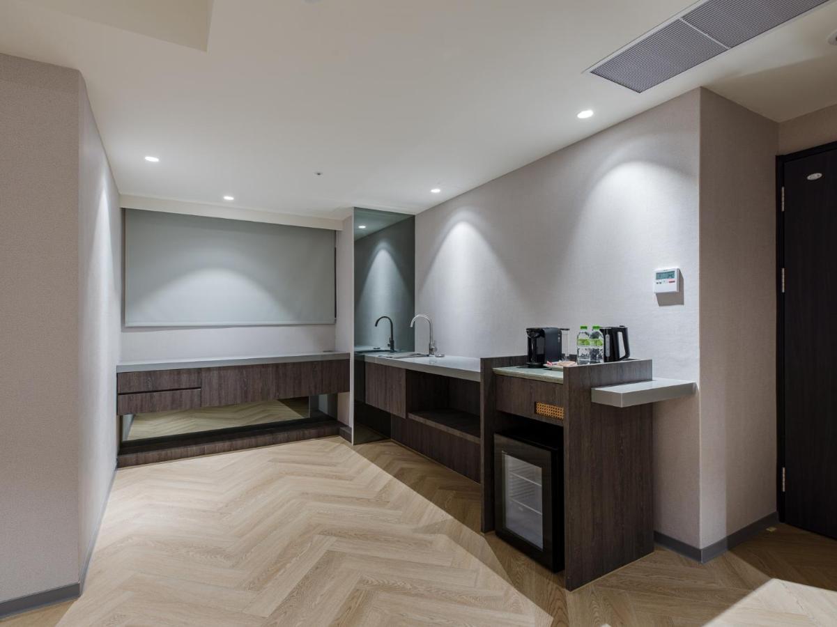 Dahu Park Hotel Taipei Exterior photo